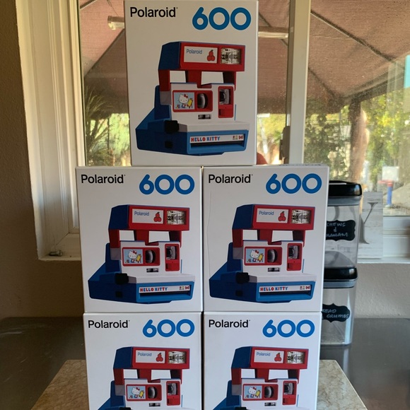 Hello Kitty Polaroid Camera - Picture 2 of 10